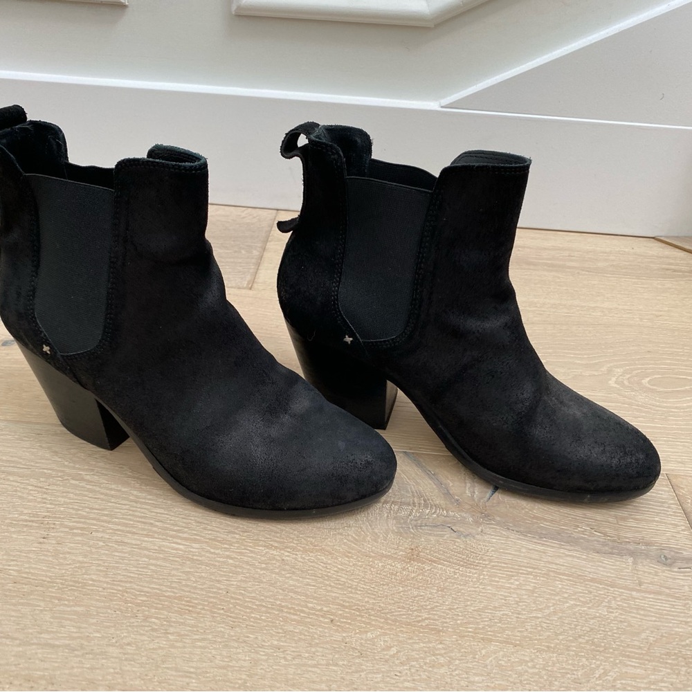 Rag & bone sz 38 (7.5) black suede boots. EUC.